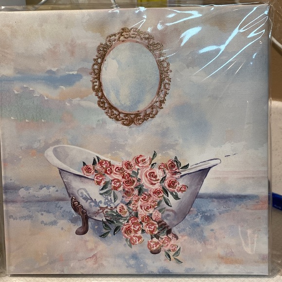 Set of 2 Bathroom Canvases - Picture 2 of 3